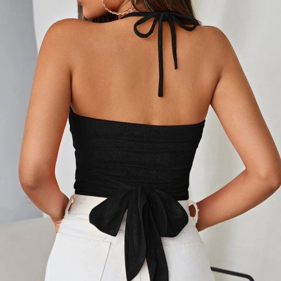 Tie Back Cut Out Halter Top XS - Picture 2 of 3